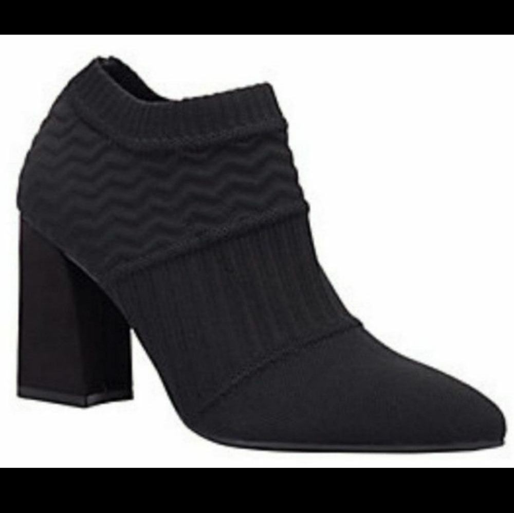 EUC Impo Stretch Temma Knit Booties